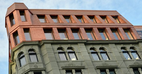 Gjenopplivet gammel fasade i Grensen 