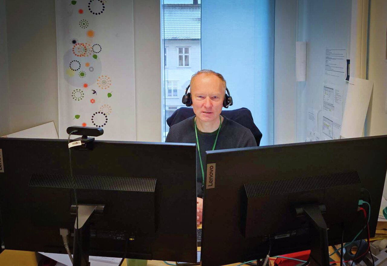 MOT PRIVATISERING: Jan Roger Nilsen er tolk og tillitsvalgt. Nå kjemper han mot en foreslått privatisering av tolketjenesten i Kristiansand kommune.
