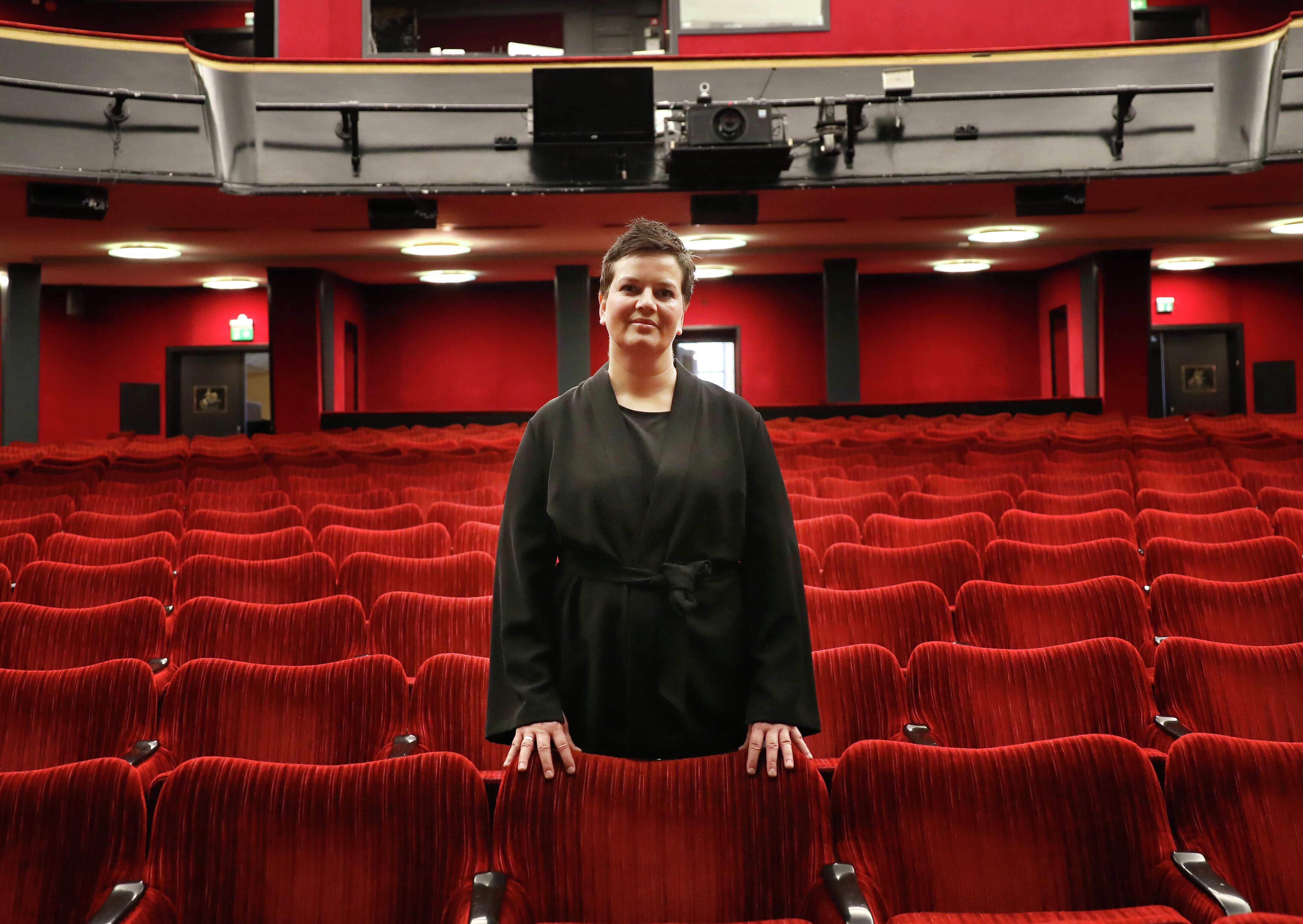 Leder for Fagforbundet Teater og Scene, Henriette Jevnaker, vil ha en mer rettferdig pensjon for kvinnene som jobber innenfor scenekunsten.