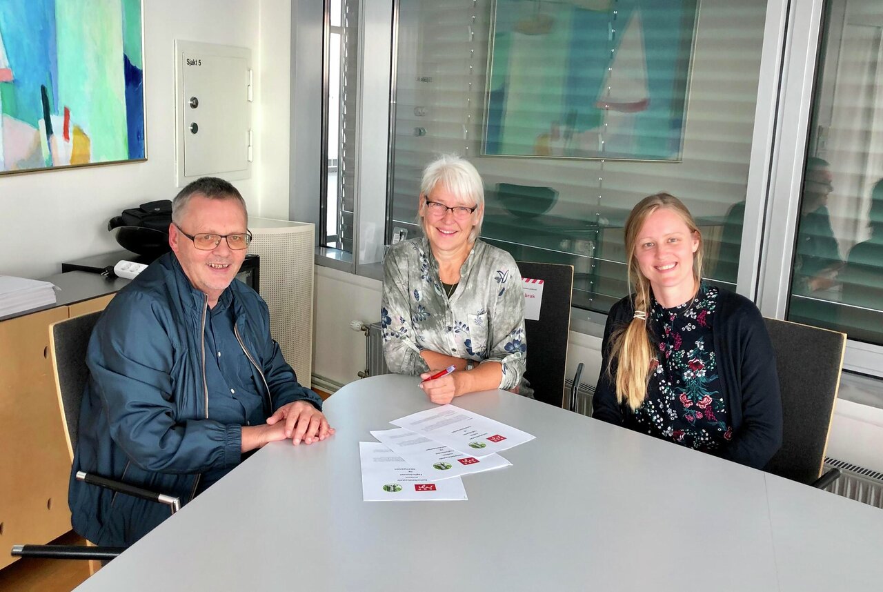 Nestleder i Fagforbundet, Odd Haldgeir Larsen, gleder seg til å samarbeide tettere med leder i Handelskampanjen, Helene Bank og generalsekretær Anniken Storbakk.