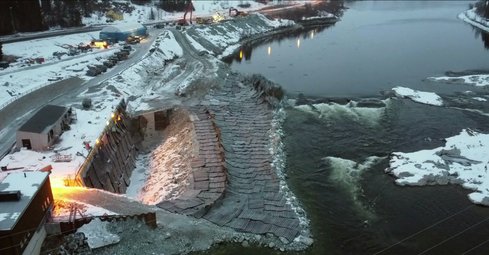 Norges største terskelsalve på Nye nedre Fiskumfoss