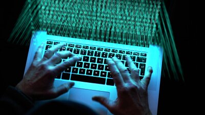 Databrud og angreb fra hackere er ikke et problem, der kommer til at gå væk, men du kan tage dine forholdsregler med en cyberforsikring