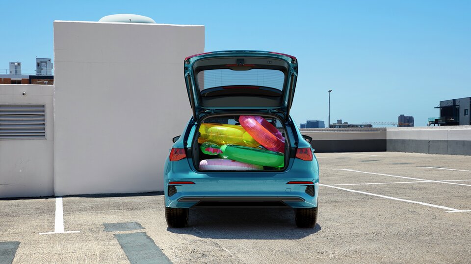 Packa bilen med badleksaker