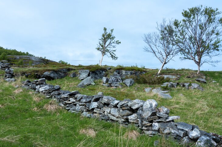 Steingjerde i Goarahat og Sandvikhalvøya utvalgt kulturlandskap