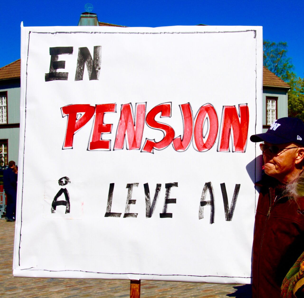 En pensjon å leve av1. mai demonstrasjon 2014Sarpsborg 