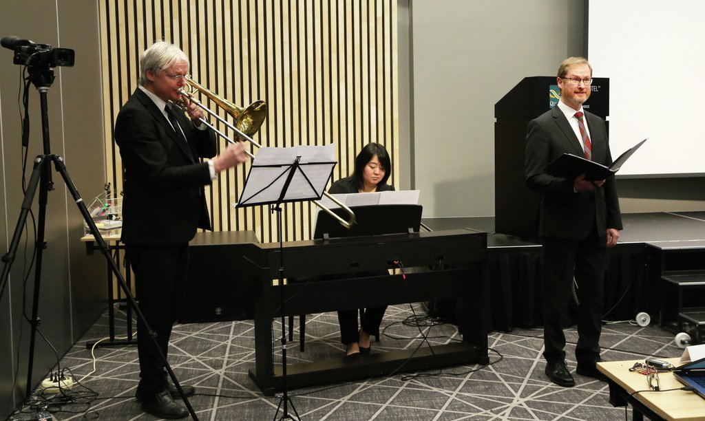 
Foto av distrikstmusikarane Bjørn Gisle Seter, Akiko Anazawa og Leif Aslaksrud 
