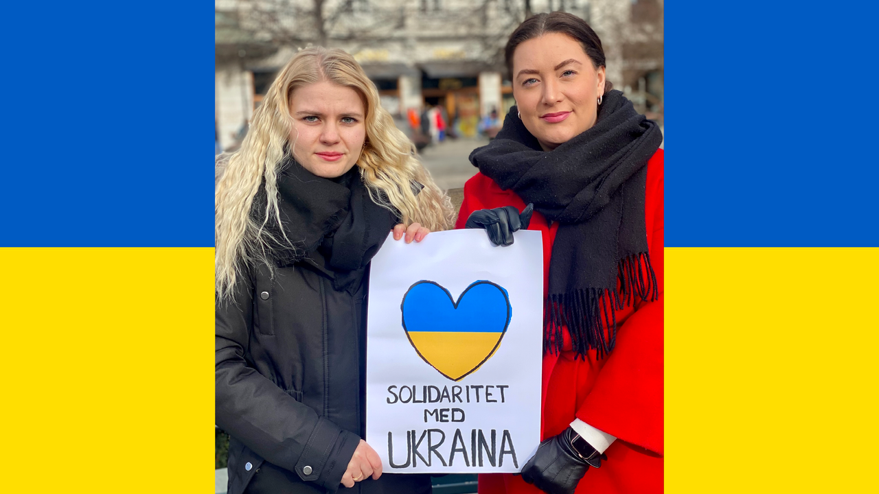 STØTTE TIL UKRAINA: Fagforbundet Ung gir 25 000 kroner til Ukraine Solidarity Fund. F.v. nestleder av Fagforbundet Ung, Jeanette Lea Romslo og leder Victoria De Oliveira. 