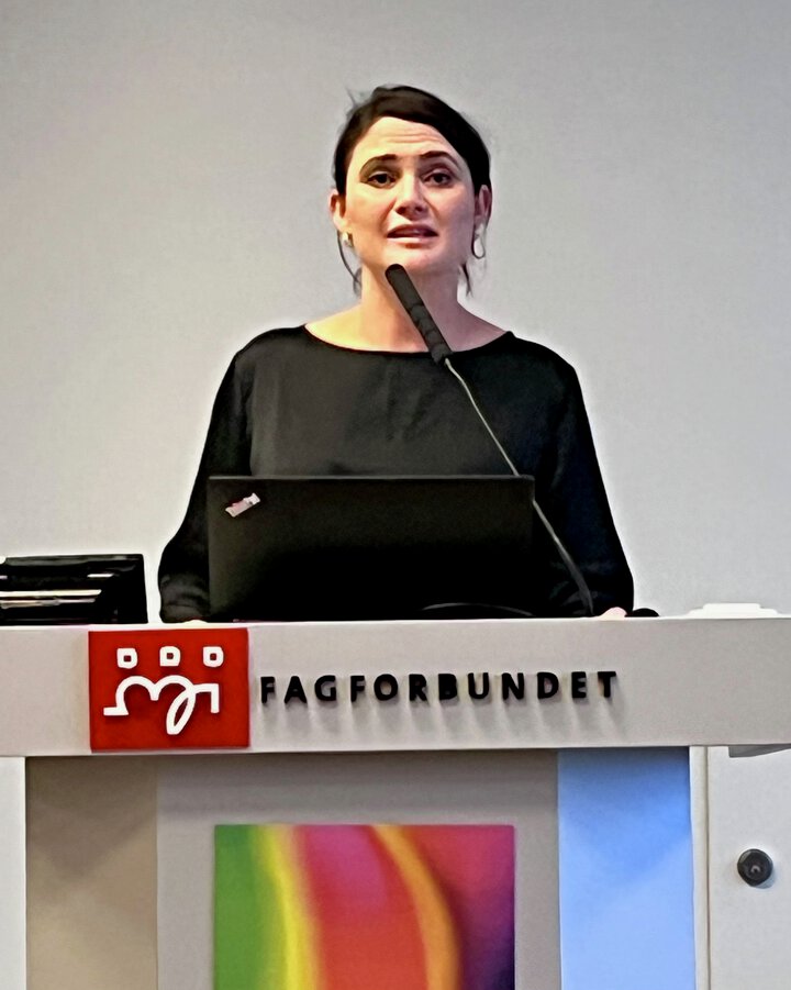 – Jeg vil gjerne jobbe sammen med Fagforbundet for å gjøre skolen mer praktisk, sa kunnskapsminister Kari Nessa Nordtun da hun møtte tillitsvalgte i Fagforbundet.