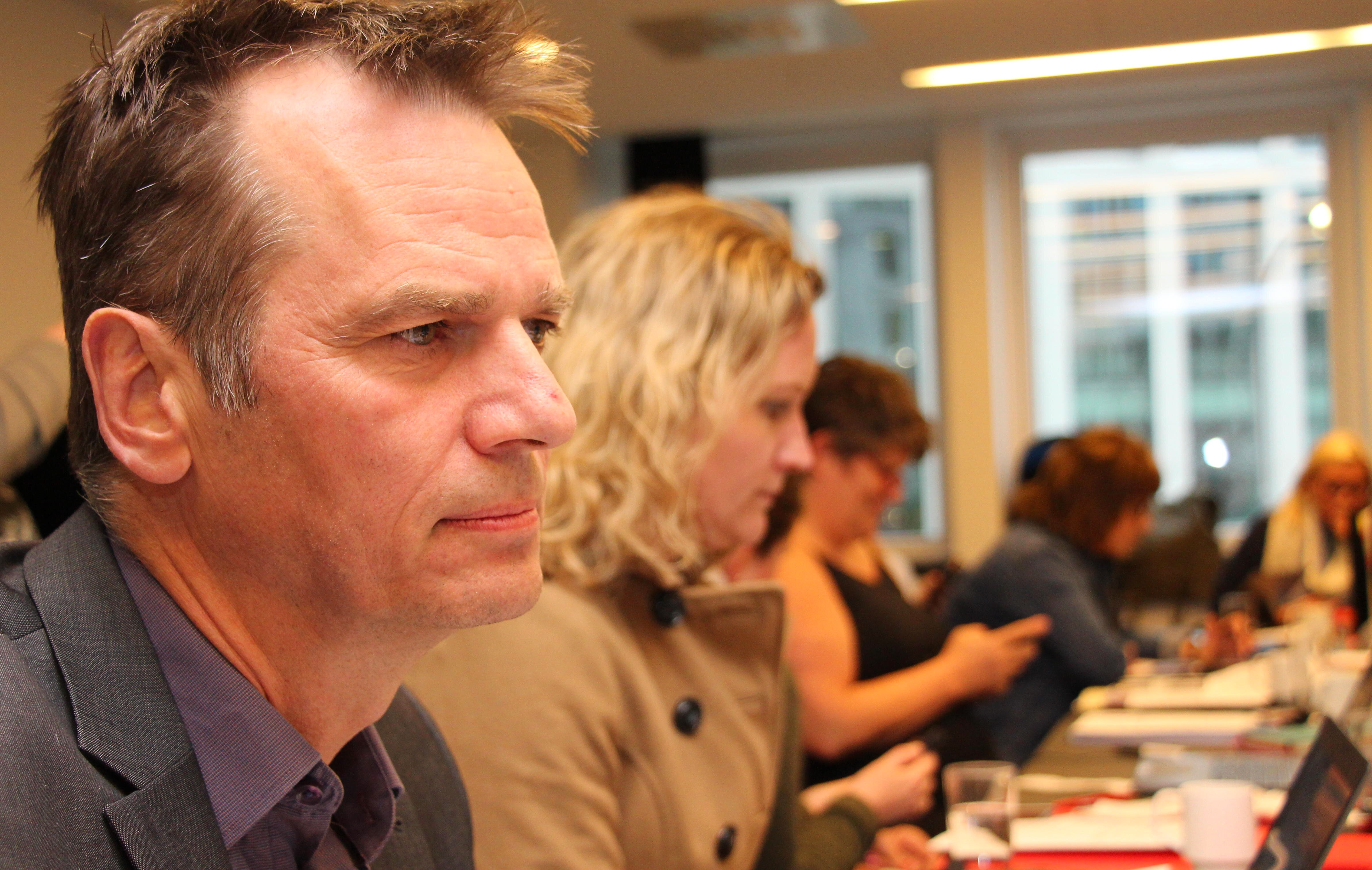 Leder av LO Kommune, Pål Skarsbak og leder av forhandlingsutvalget i Fagforbundet Tone Faugli og rådgiver Siv Kjøllmoen.