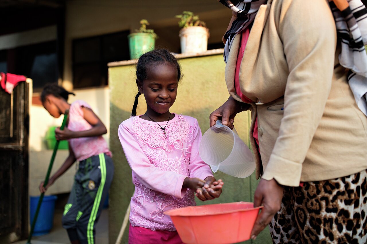 Hyppig håndvask er et godt forebyggende tiltak i barnebyen.