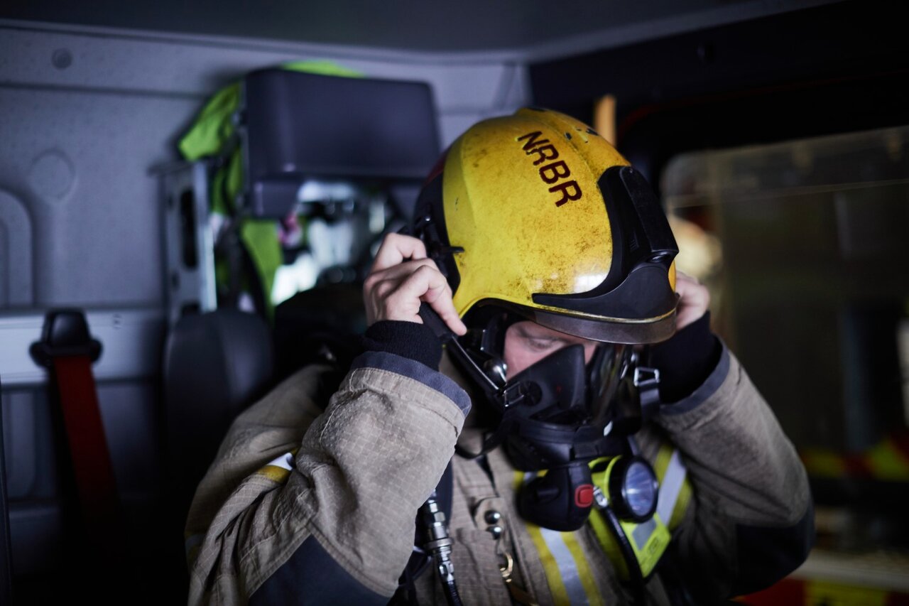 Regjeringa åpner for bedre dekning for yrkesskader, blant annet for brannfolk.