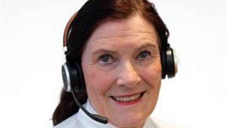 Sonja Magnerud, sykepleier hos Helsetelefonen. 