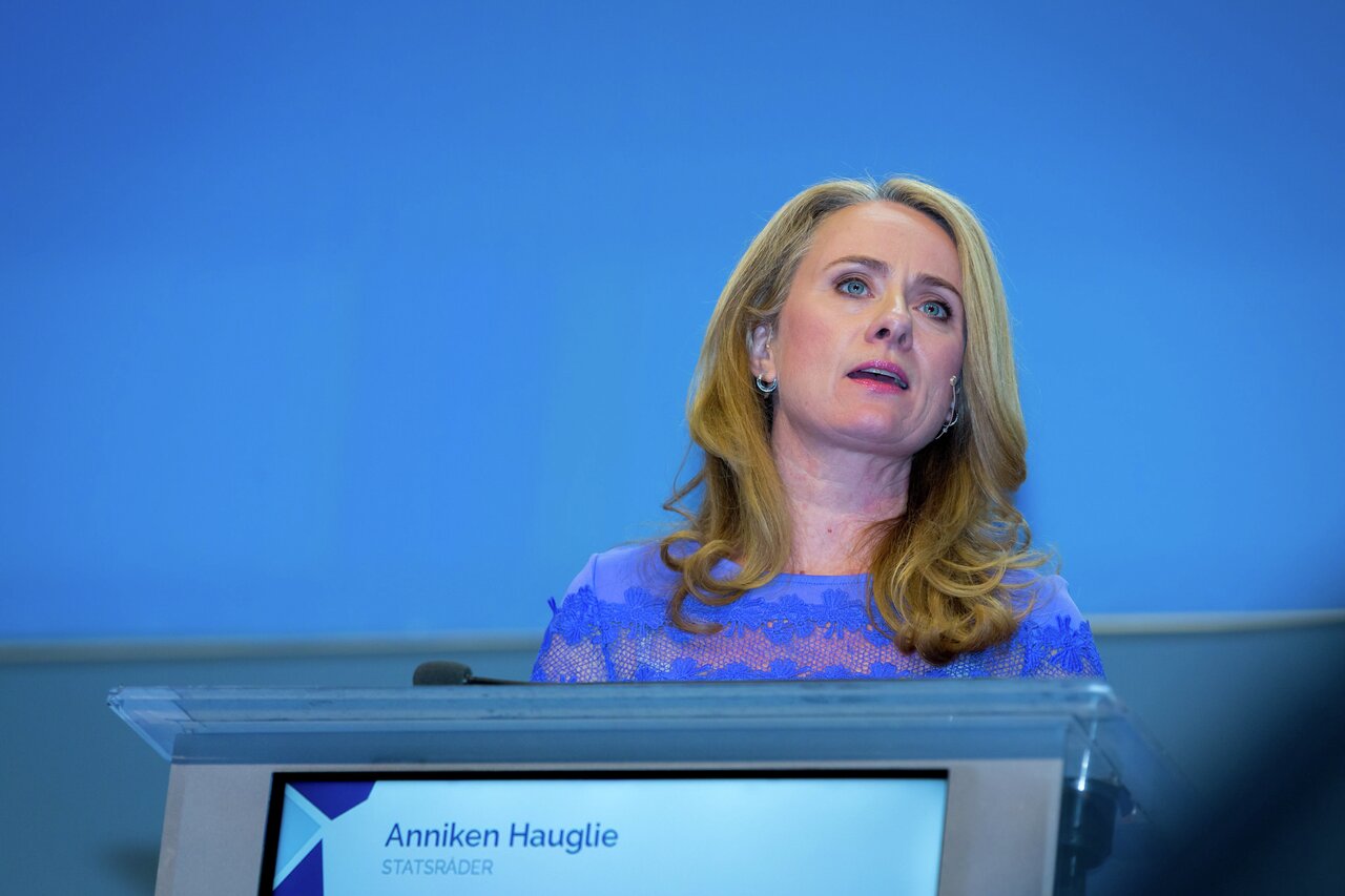 VIL KUTTE: Arbeids- og sosialminister Anniken Hauglie (H) vil kutte minstesatsen i AAP-ordningen for unge under 25 år. 