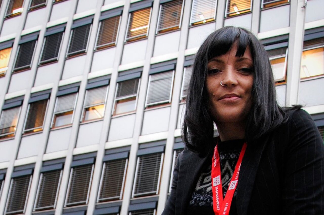 Leder av Fagforbundet Bergen, Sara Bell, er fornøyd med at Bergen kommune har sagt opp kontrakten med vikarselskapet Orange Helse.