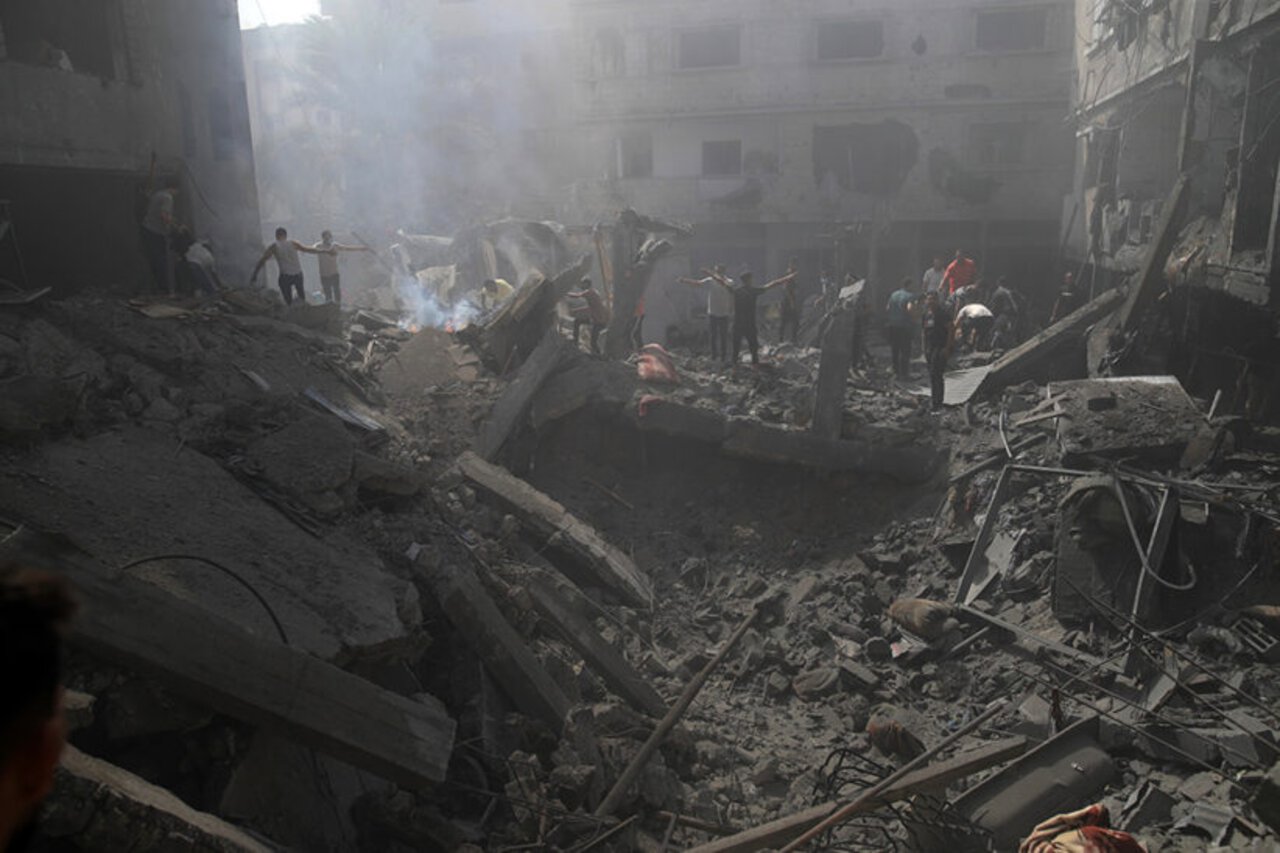 Bombekrater i Gaza.