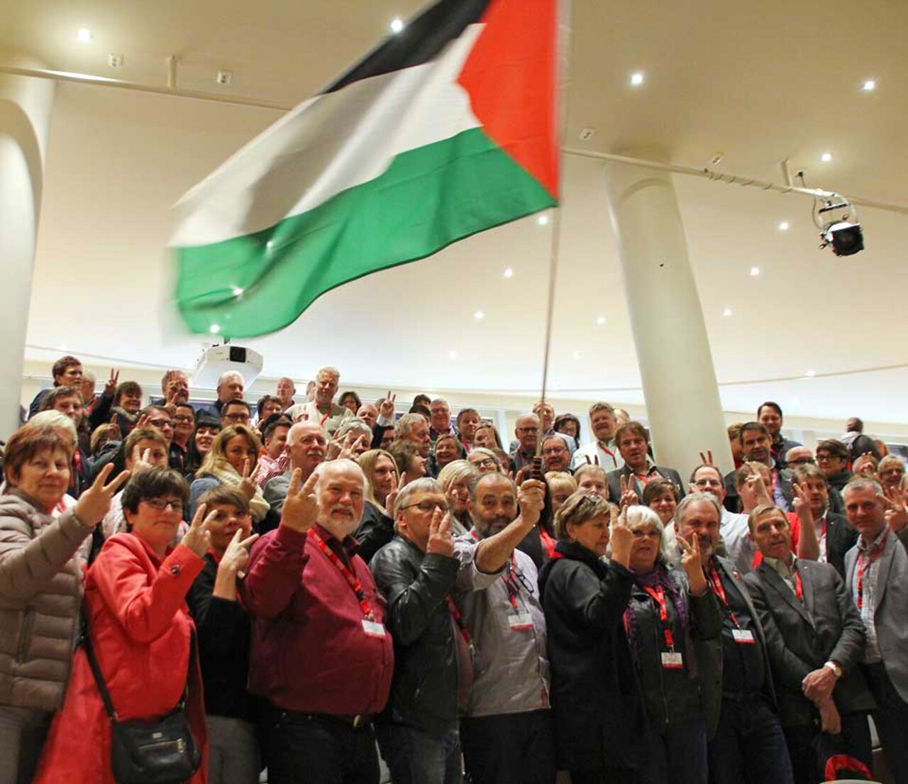 Fagforbundets delegasjon på LO-kongressen markerer Nakba, 50 år med okkupasjon i Palestina.